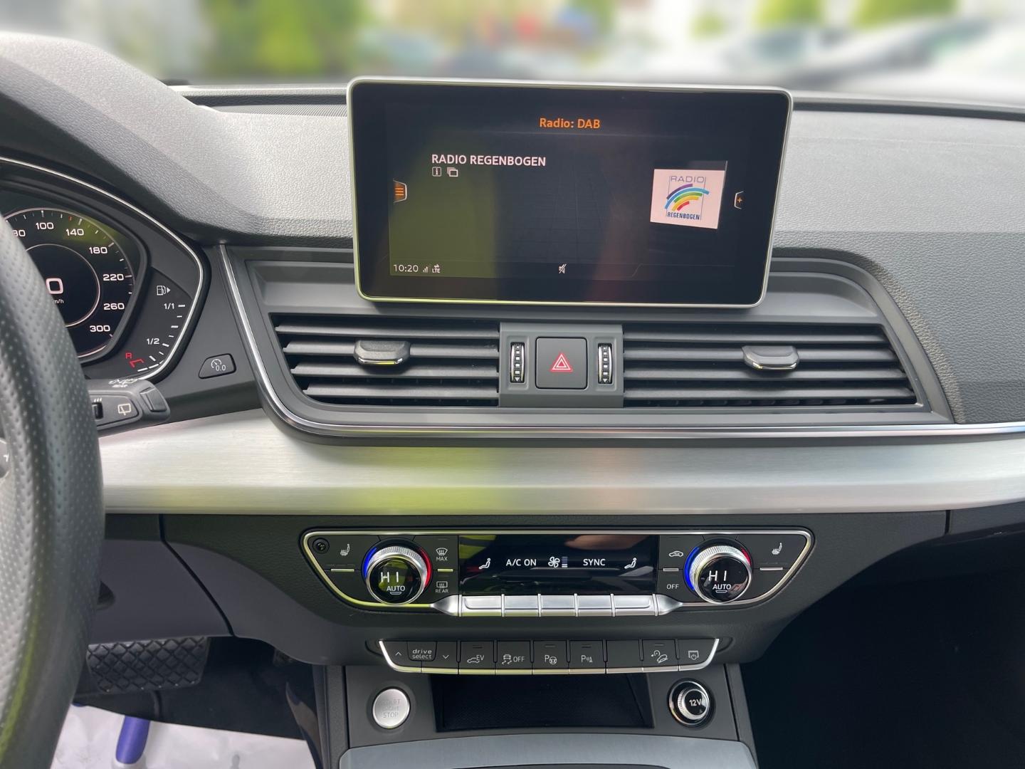 Image about Audi Q5 TFSI e sport 50 TFSI e quattro S tronic