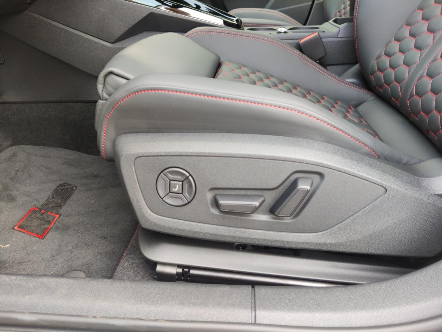 Image about Audi RS 3 Limousine TFSI quattro S tronic