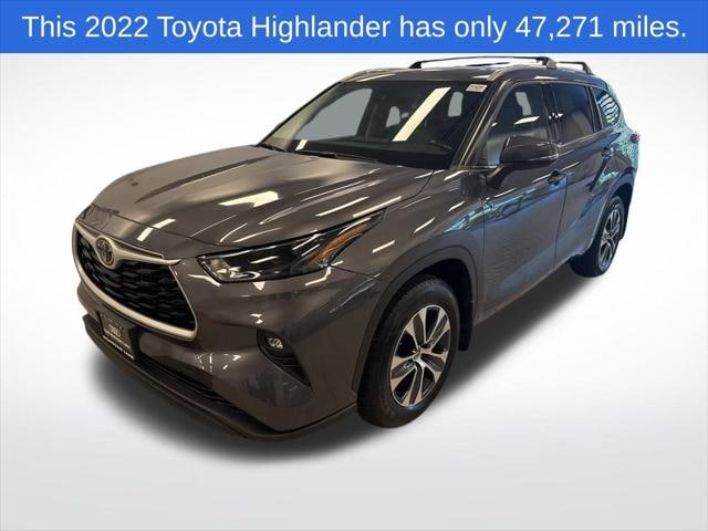 2022 Toyota Highlander XLE's photo