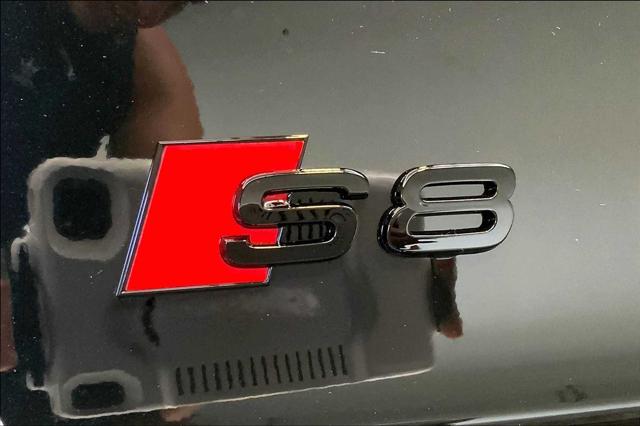 2025 Audi S8 Base - Photo 15