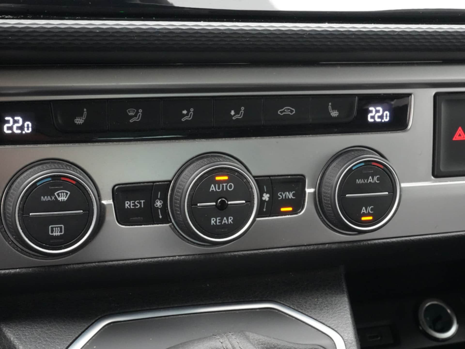 Volkswagen T6.1 California Beach