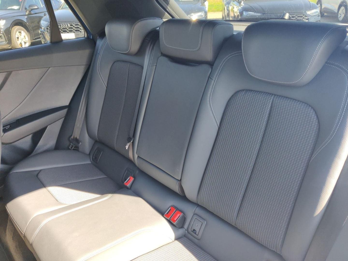 Bild über Audi Q2 S line 35 TFSI S tronic - für weitere Informationen kontaktieren Sie den Audi Partner