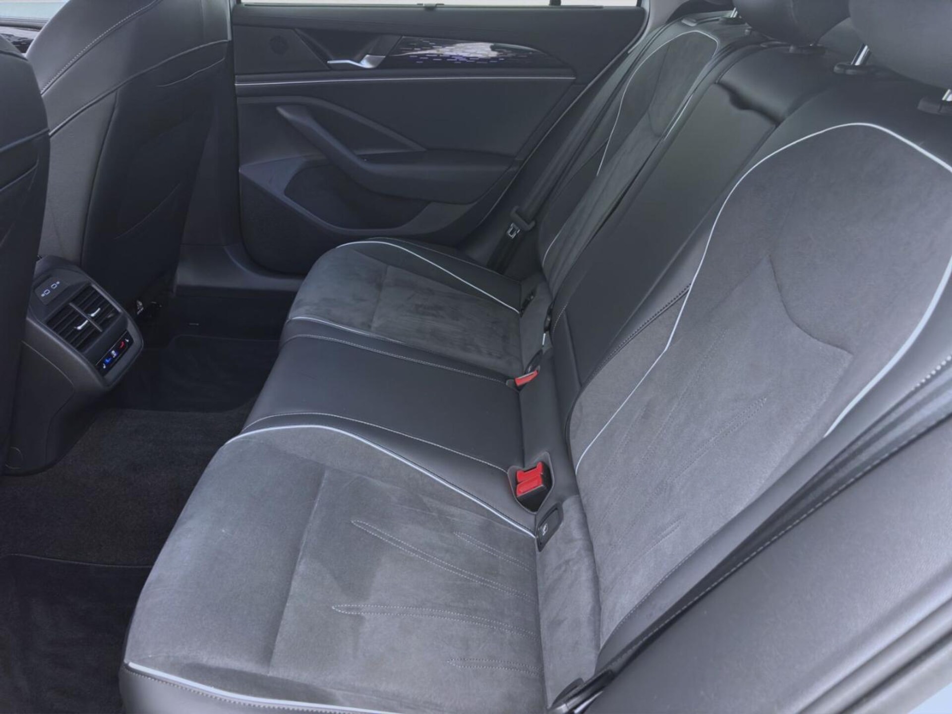 Volkswagen Passat Elegance