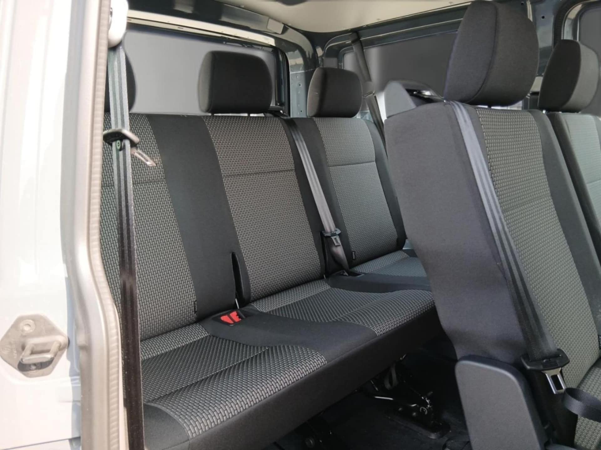 Volkswagen T6.1 Transporter Kombi kurzer Radstand