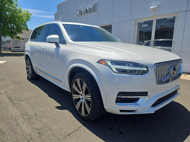 2025 Volvo XC90 Plug-In Hybrid