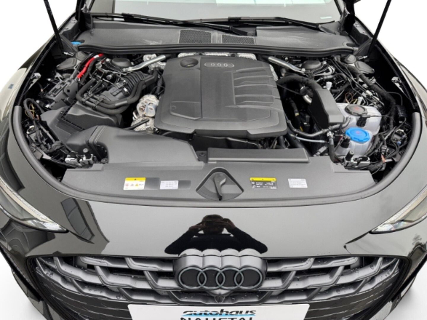 Bild über Audi A6 Avant TDI quattro 150 kW S tronic - für weitere Informationen kontaktieren Sie den Audi Partner
