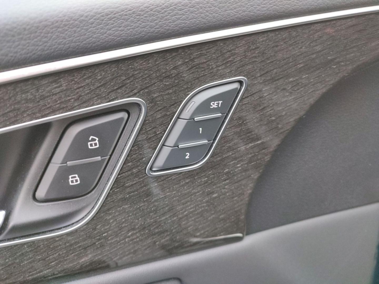 Image about Audi Q8 TFSI e 55 TFSI e quattro tiptronic