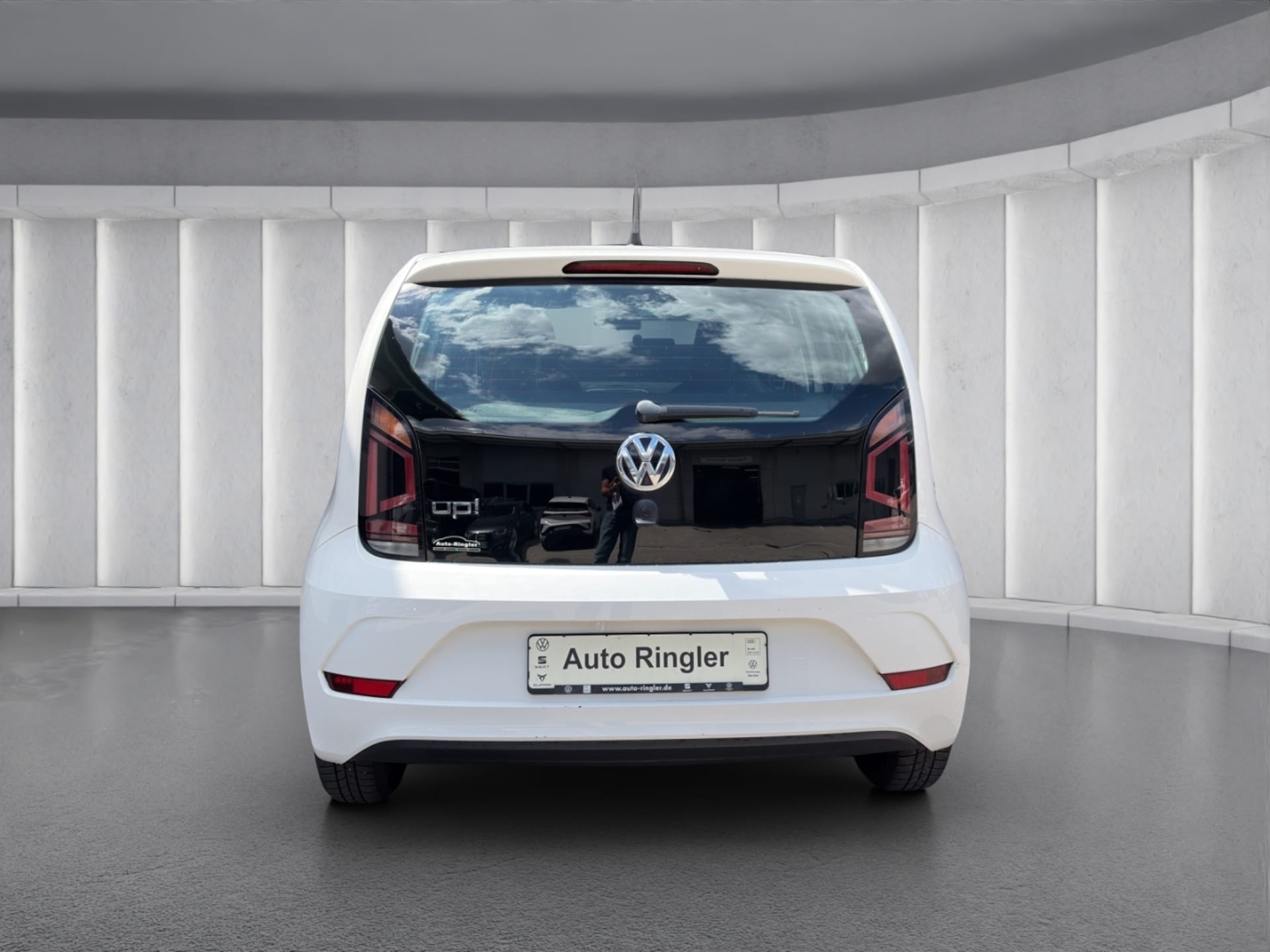 Volkswagen up! move up!