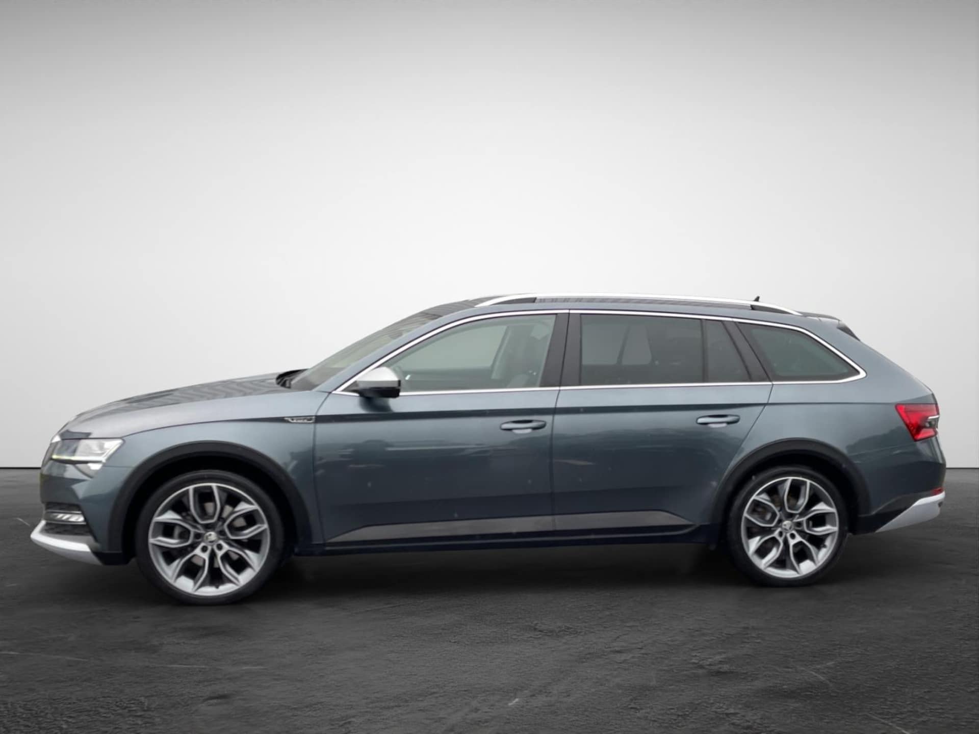 Skoda Superb Combi Scout