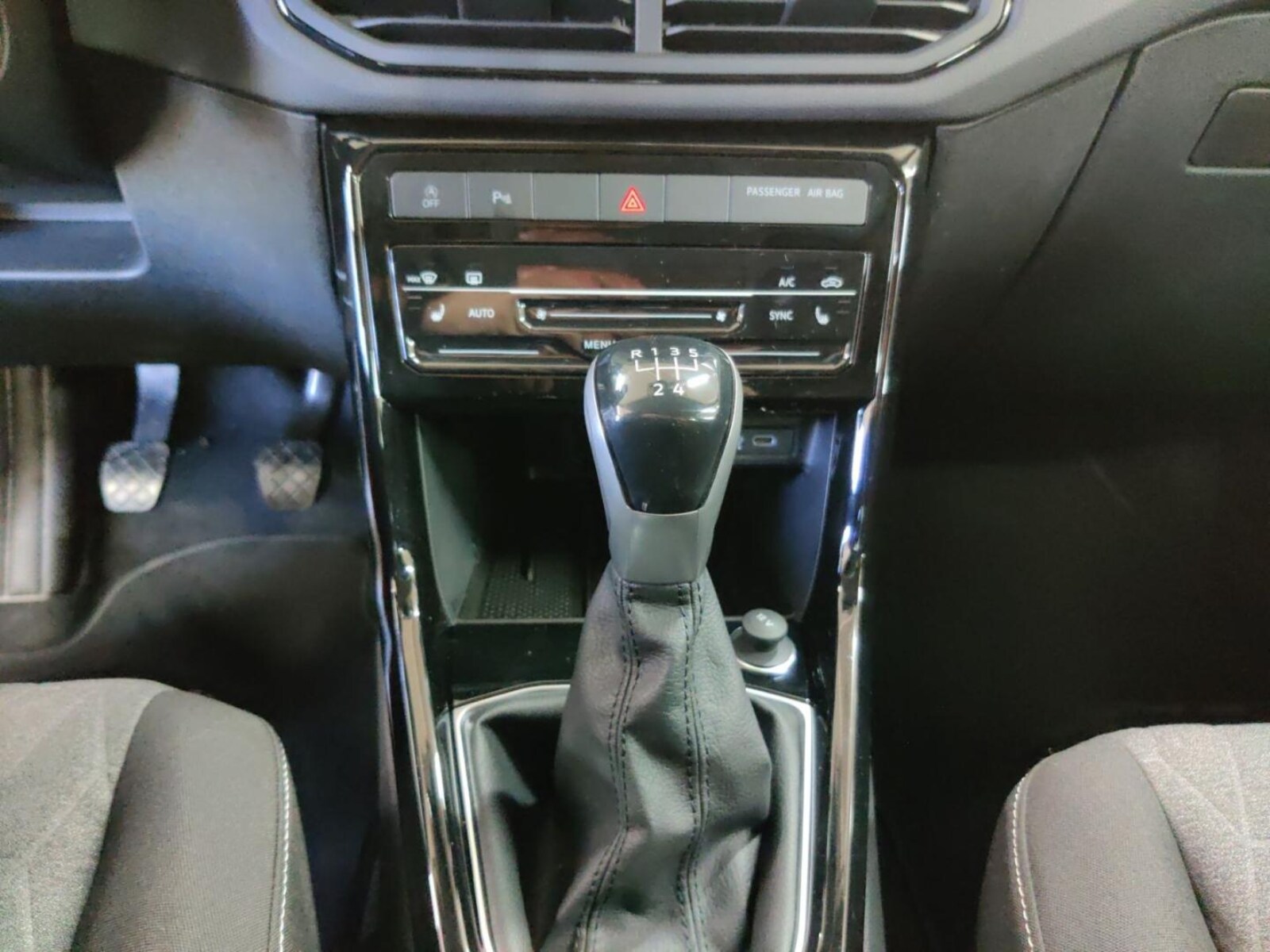 Volkswagen T-Cross – Bild 11