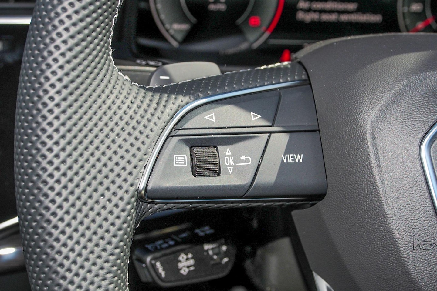 Image about Audi Q7 SUV Q7 S line TDI quattro tiptronic