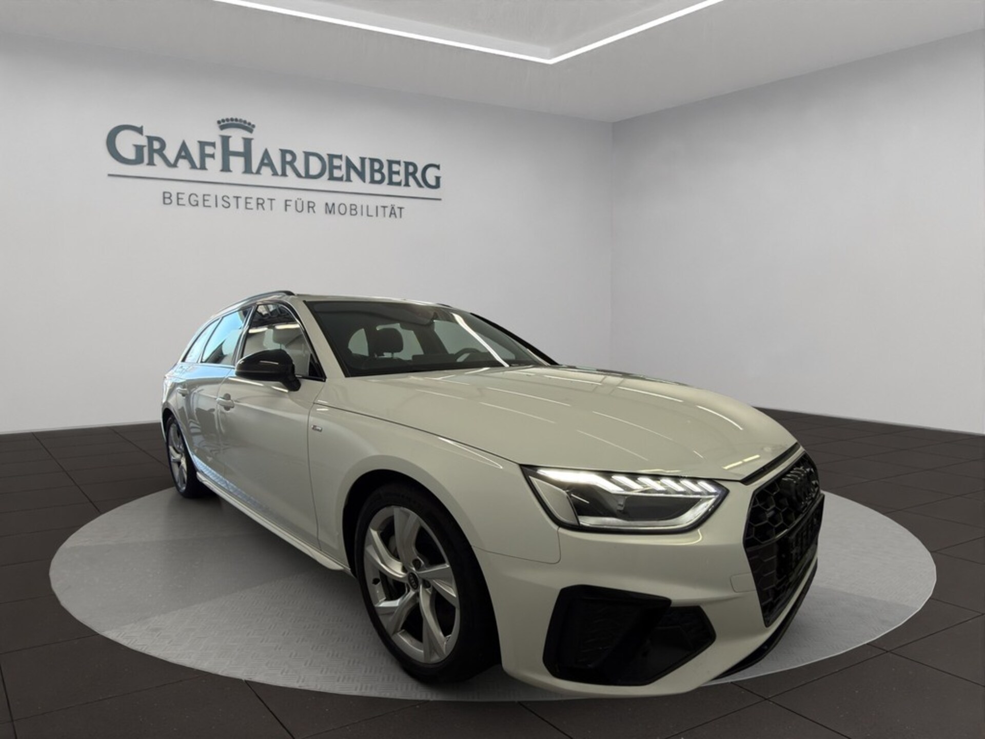 Audi A4 Avant S line