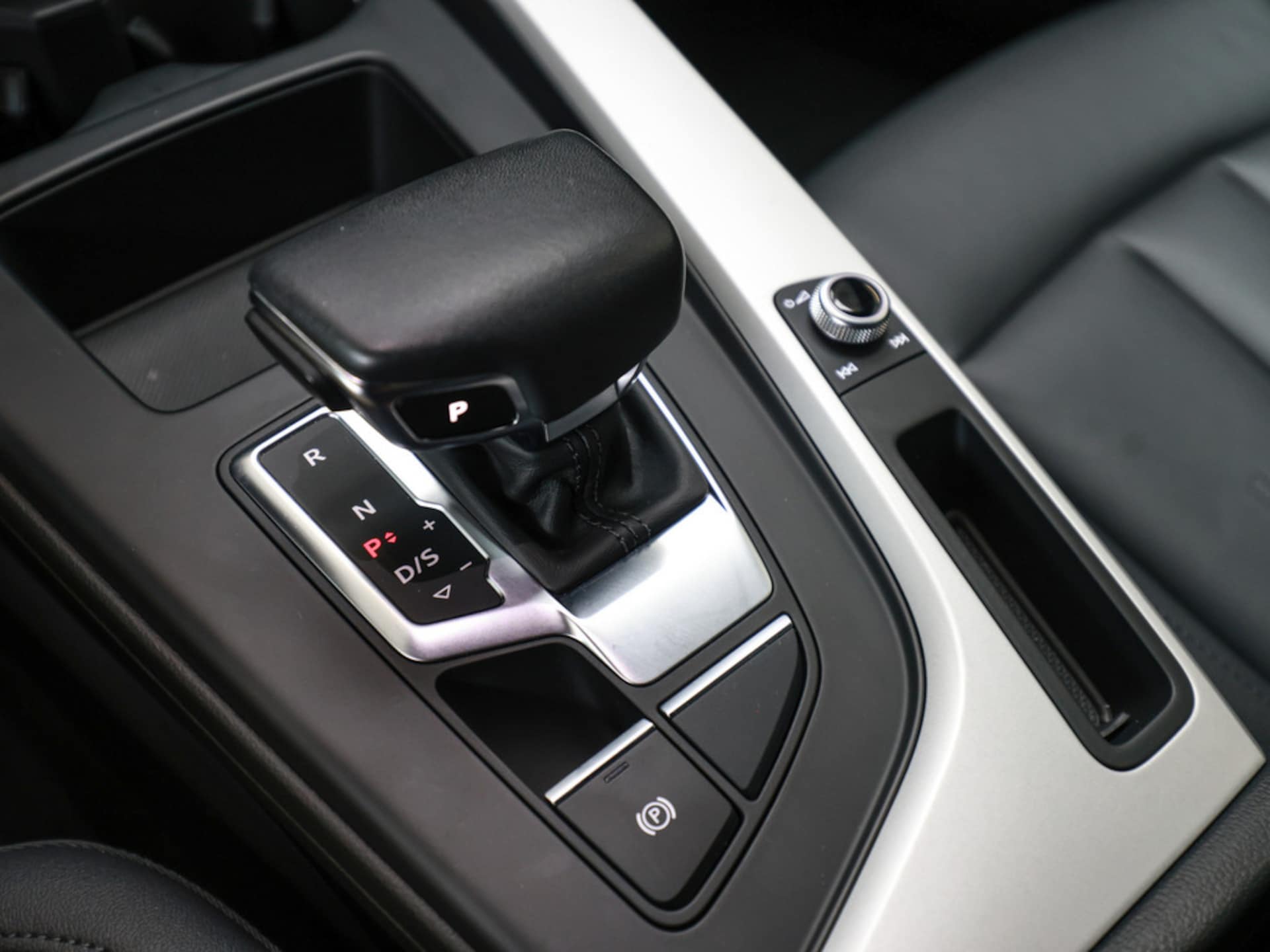 Audi A4 Avant S line