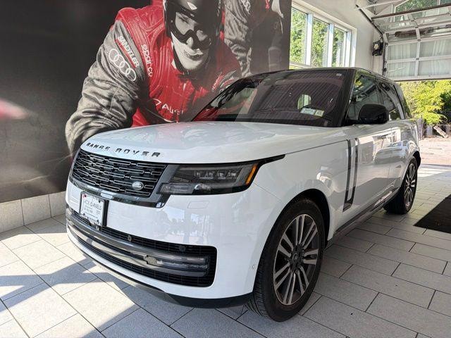 Photo of 2023 Land Rover Range Rover