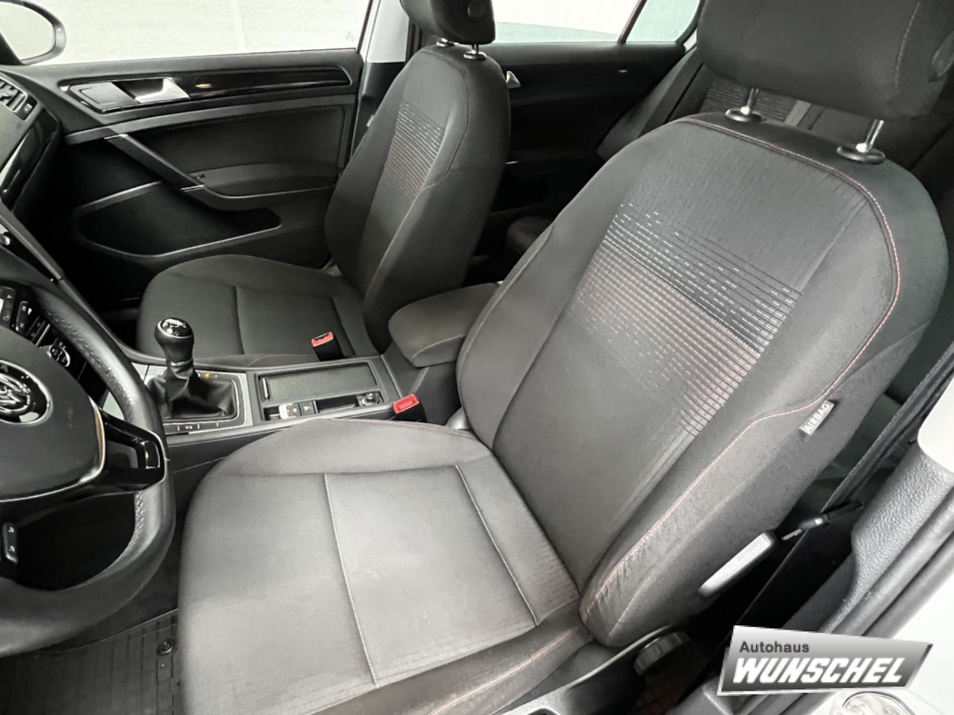 Volkswagen Golf SOUND