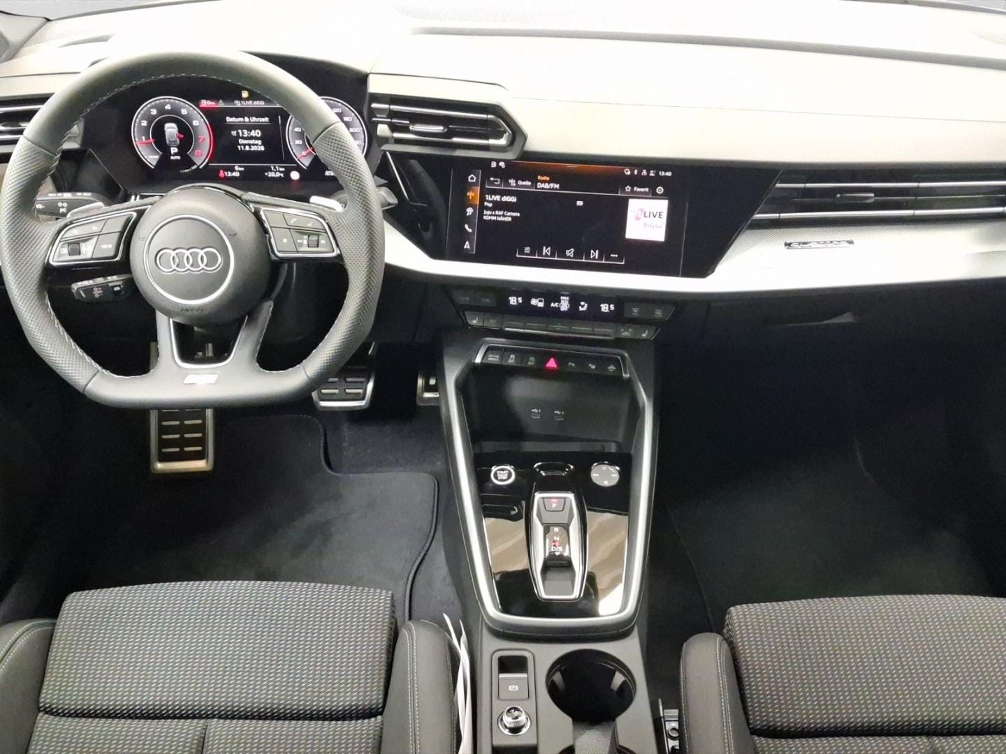 Bild über Audi A3 Sportback TFSI quattro S tronic - für weitere Informationen kontaktieren Sie den Audi Partner