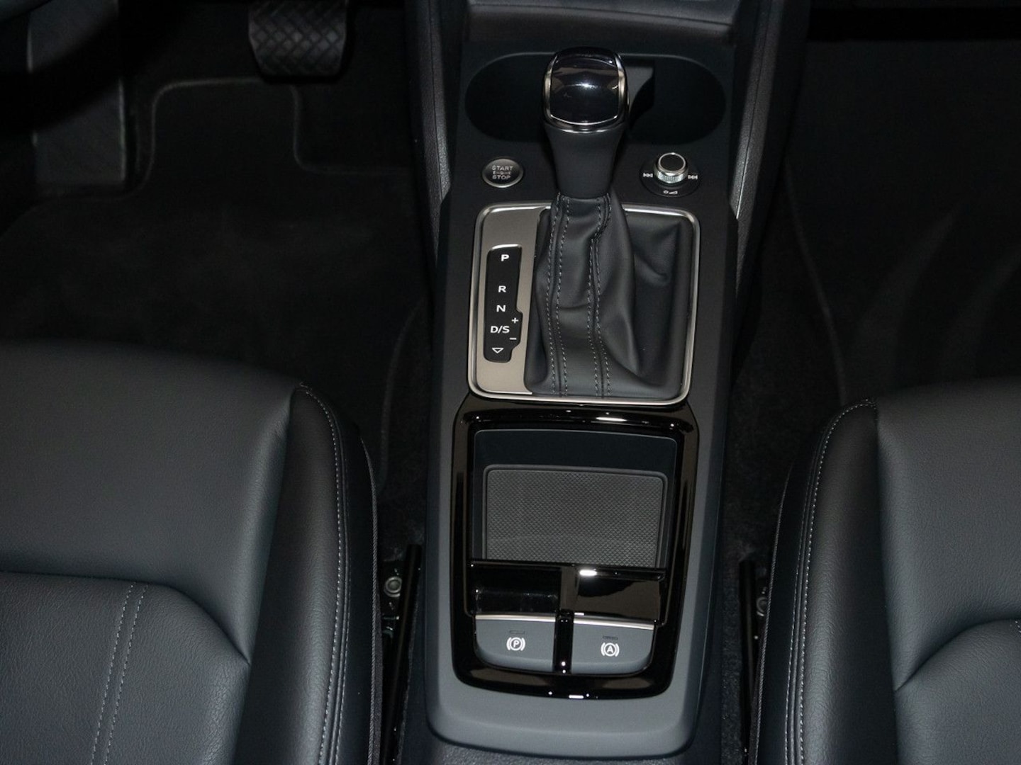 Bild über Audi Q2 S line 40 TFSI quattro S tronic - für weitere Informationen kontaktieren Sie den Audi Partner