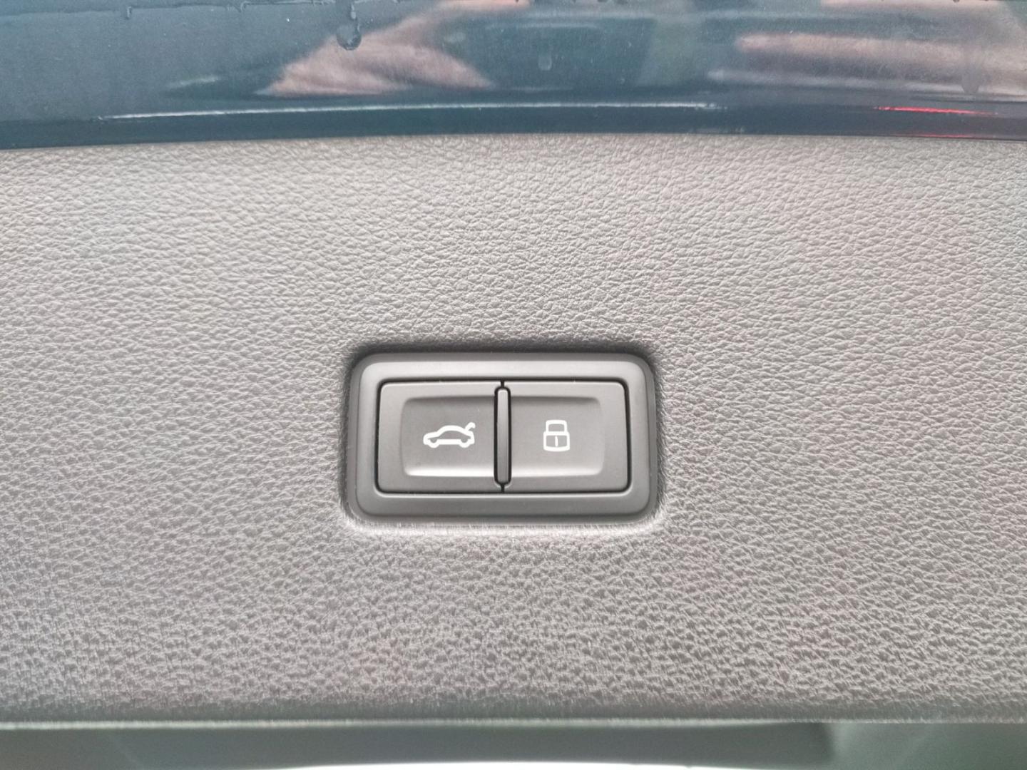 Image about Audi Q8 TFSI e 55 TFSI e quattro tiptronic