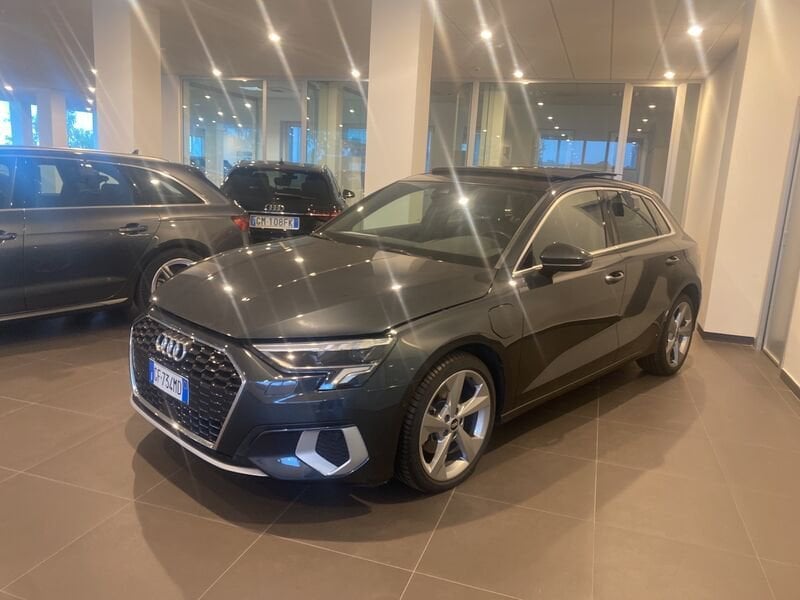 Image about Audi A3 Sportback TFSI e Business Advanced 40 TFSI e 150 kW (204 PS) S tronic