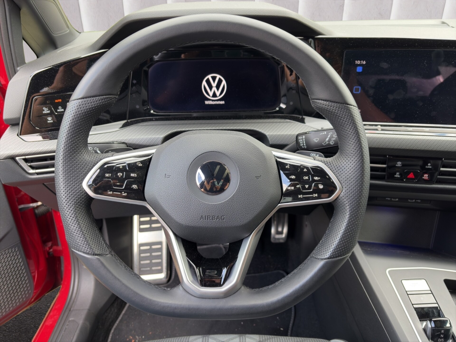 Volkswagen Golf R-Line
