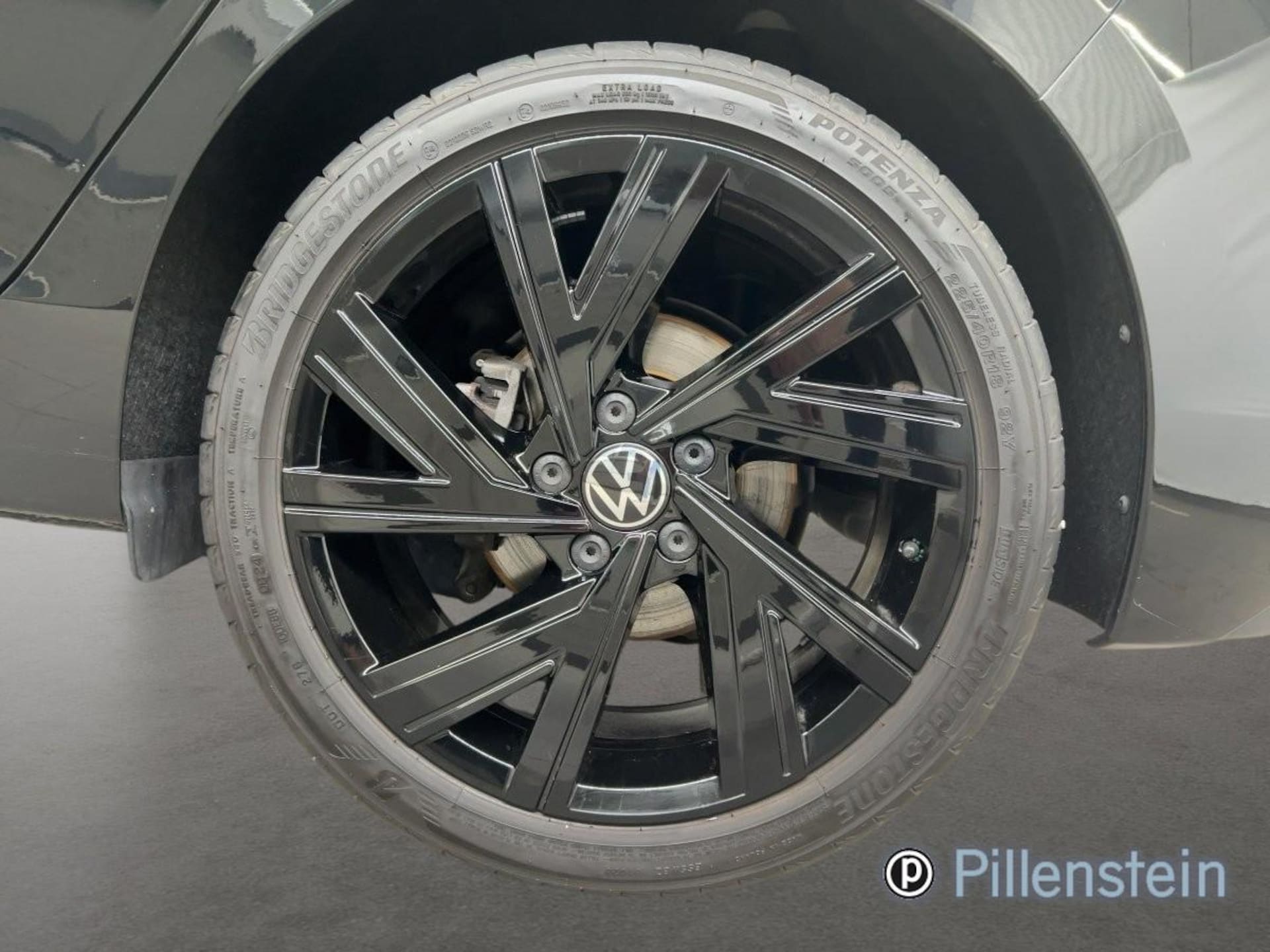 Volkswagen Golf Style