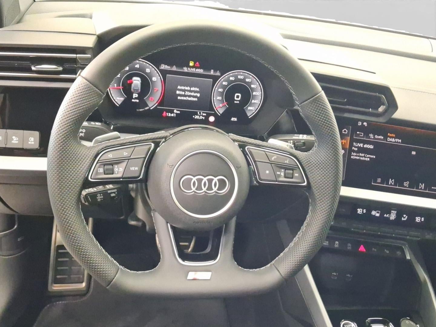 Bild über Audi A3 Sportback TFSI quattro S tronic - für weitere Informationen kontaktieren Sie den Audi Partner