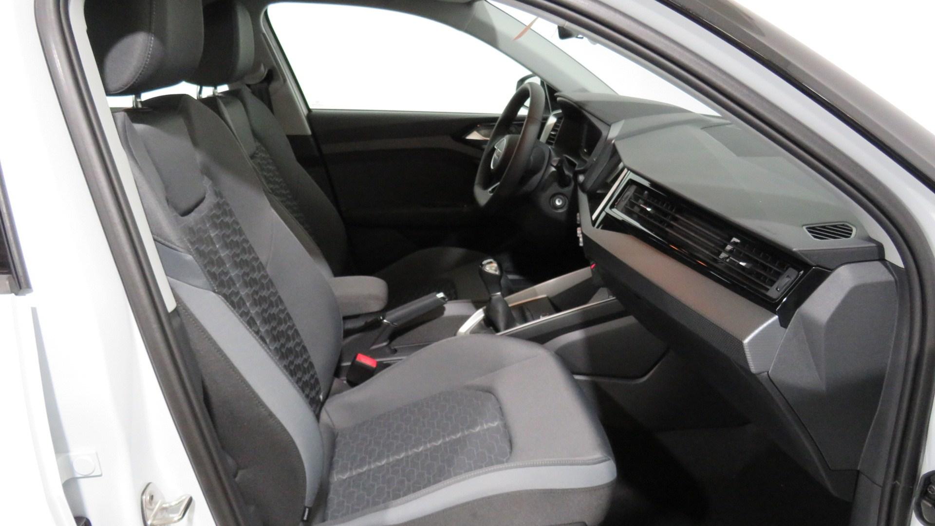 Image about Audi A1 Sportback Adrenalin edition 30 TFSI 81 kW (110 CV) 6 vel.