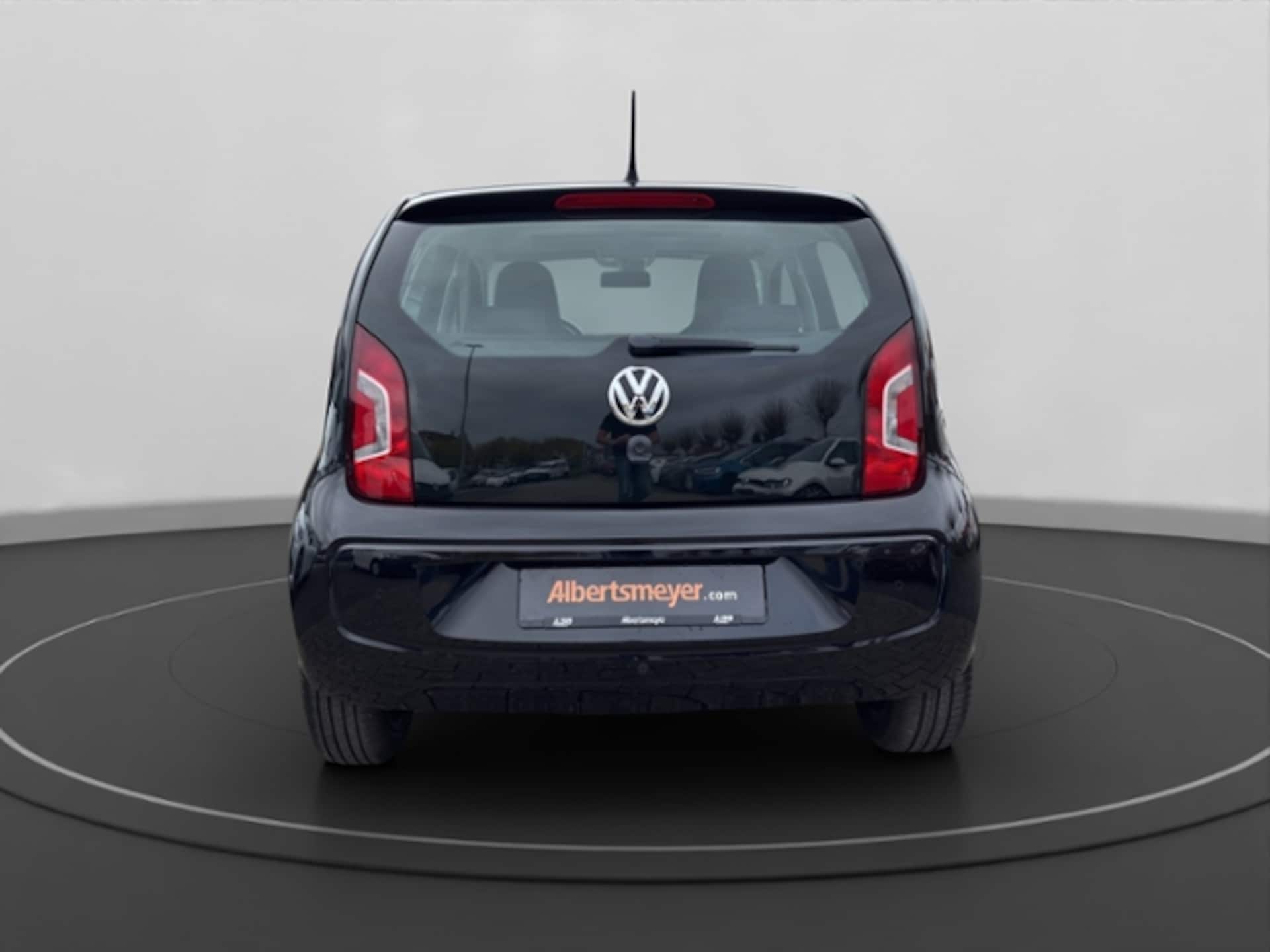 Volkswagen up! move up!