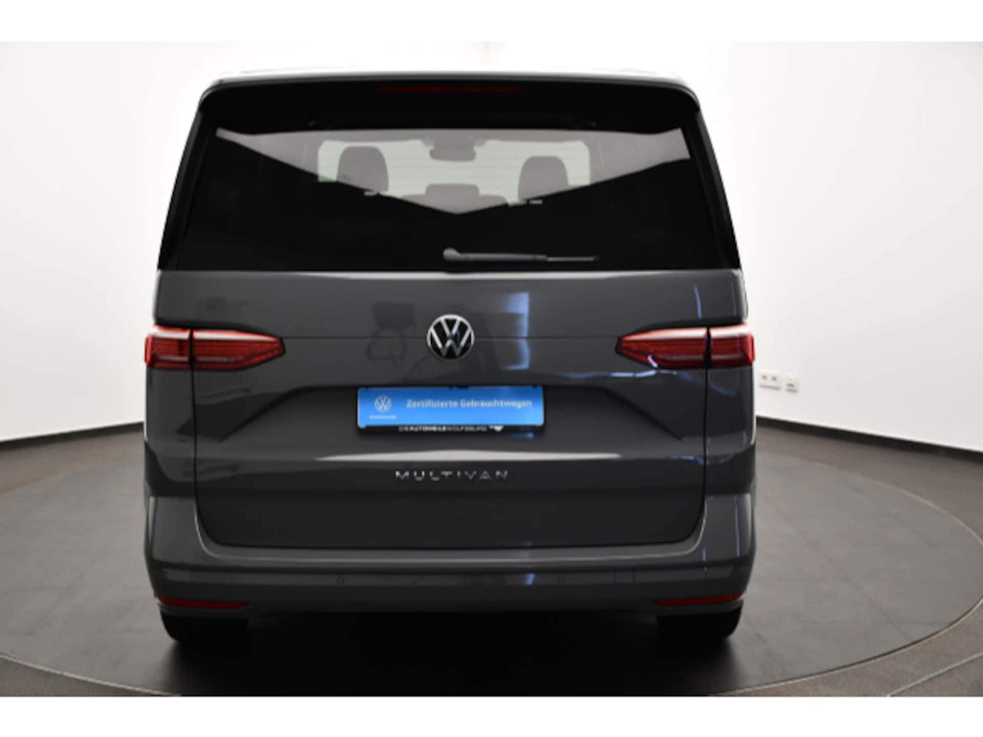 Volkswagen Multivan Basis-Modell