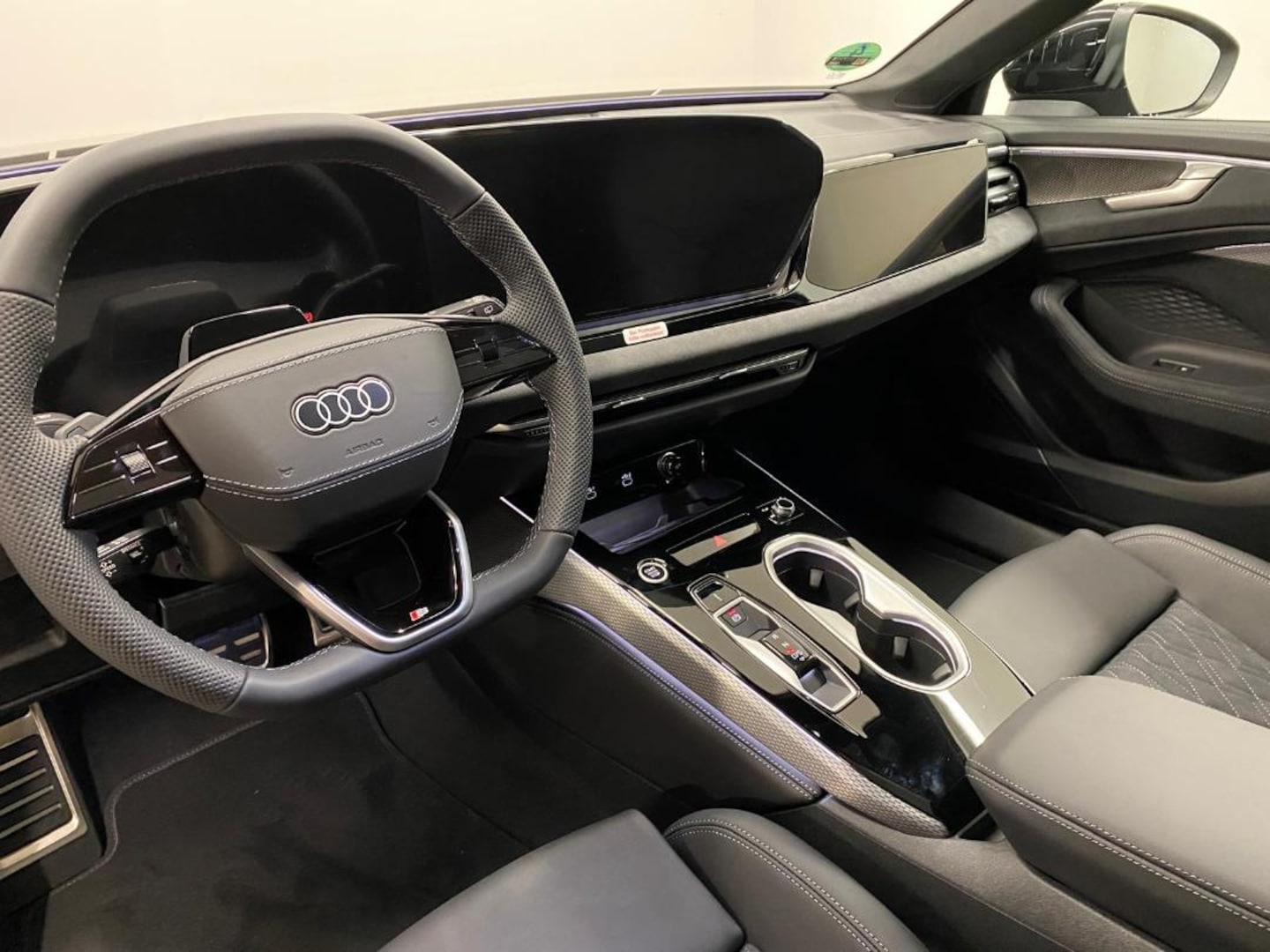 Bild über Audi A6 Avant e-hybrid e-hybrid quattro 270 kW S tronic - für weitere Informationen kontaktieren Sie den Audi Partner