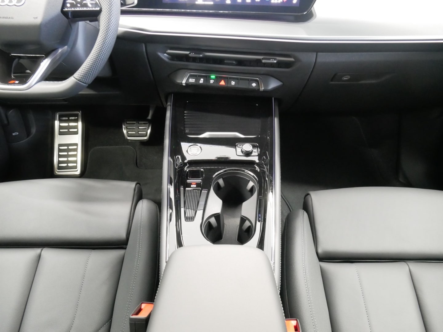 Bild über Audi Q3 SUV e-hybrid e-hybrid 200 kW S tronic - für weitere Informationen kontaktieren Sie den Audi Partner