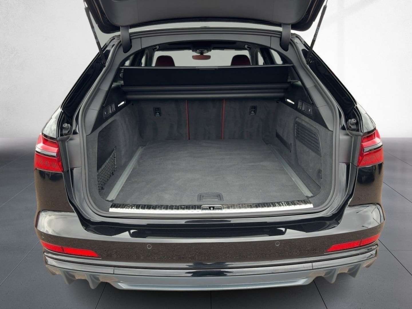Bild über Audi S6 Avant TDI quattro tiptronic - für weitere Informationen kontaktieren Sie den Audi Partner