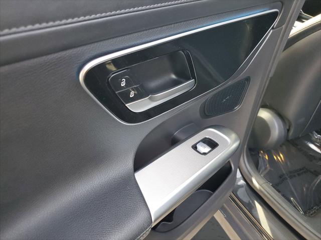 2023 Mercedes-Benz GLC GLC 300 - Photo 16