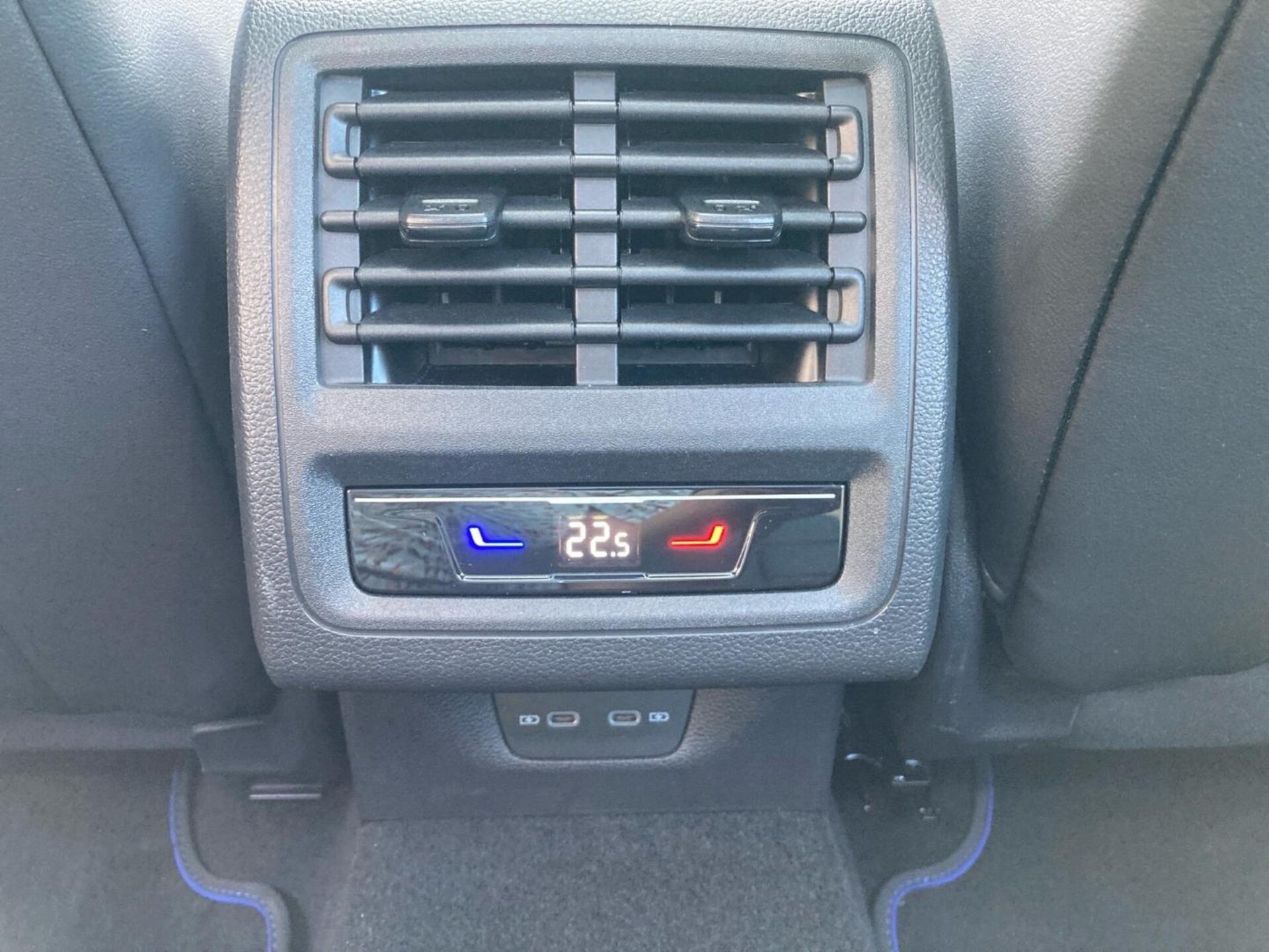 Volkswagen Golf Variant R