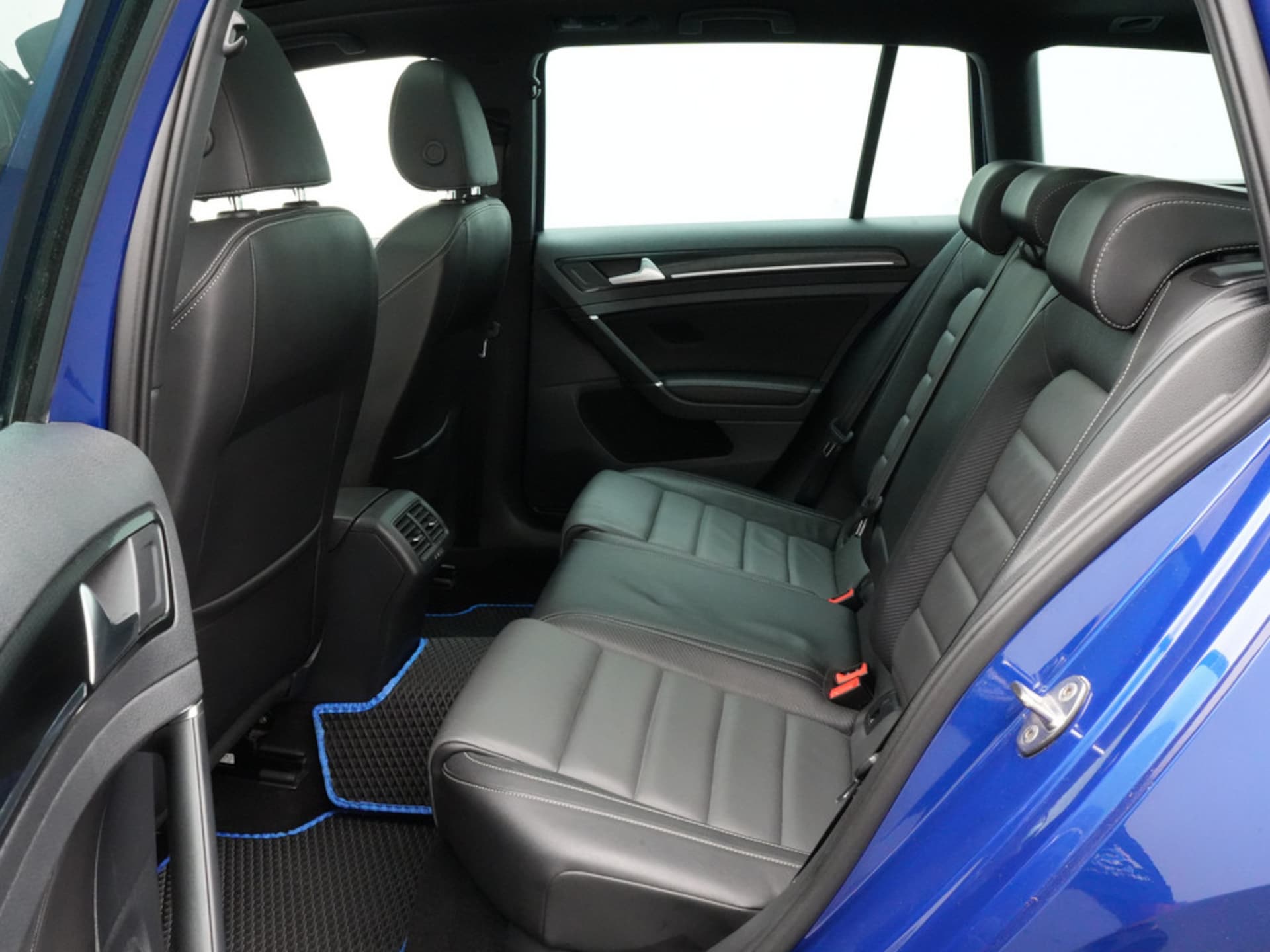 Volkswagen Golf Variant R