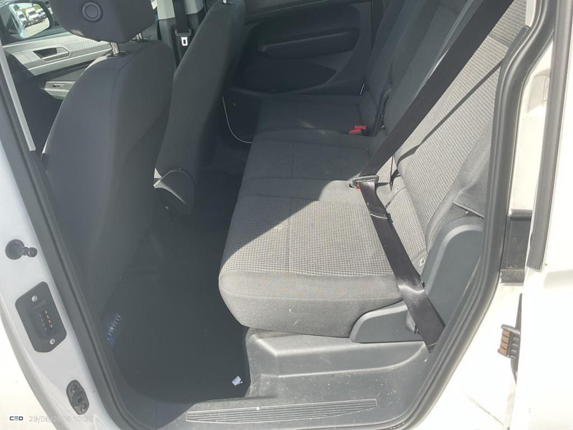 Volkswagen Caddy Basis-Modell