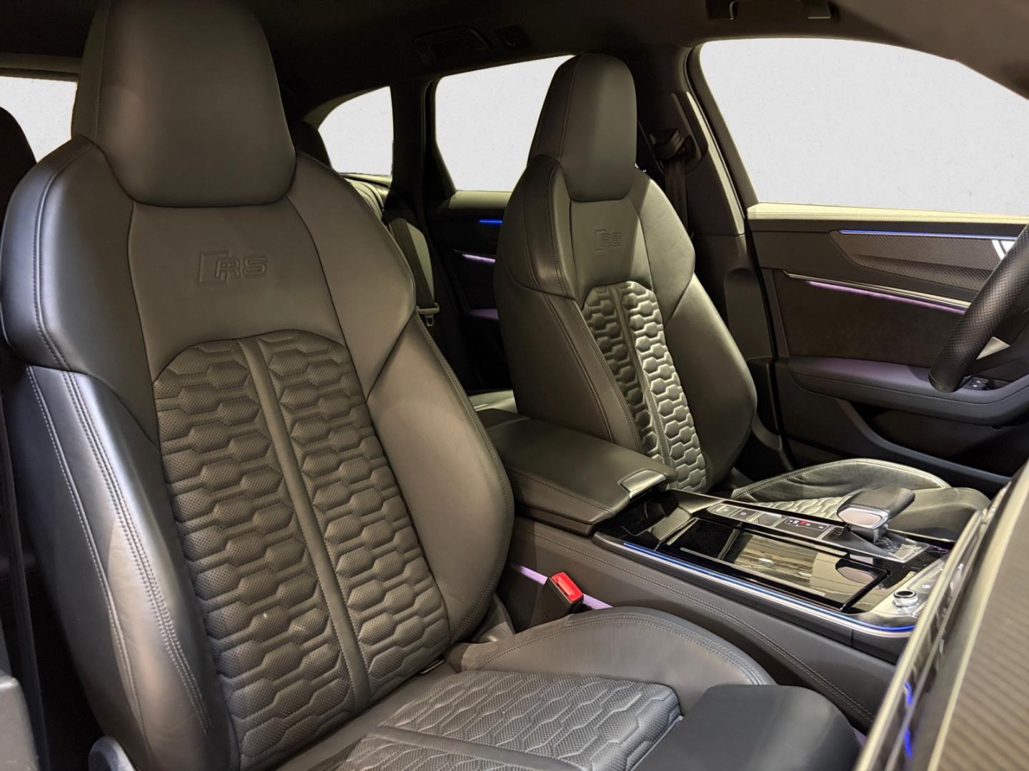 Bild som visar&nbsp;Audi RS 6 Avant&nbsp;RS 6 Avant 600 hk tiptronic - för mer information kontakta din Audi Partner