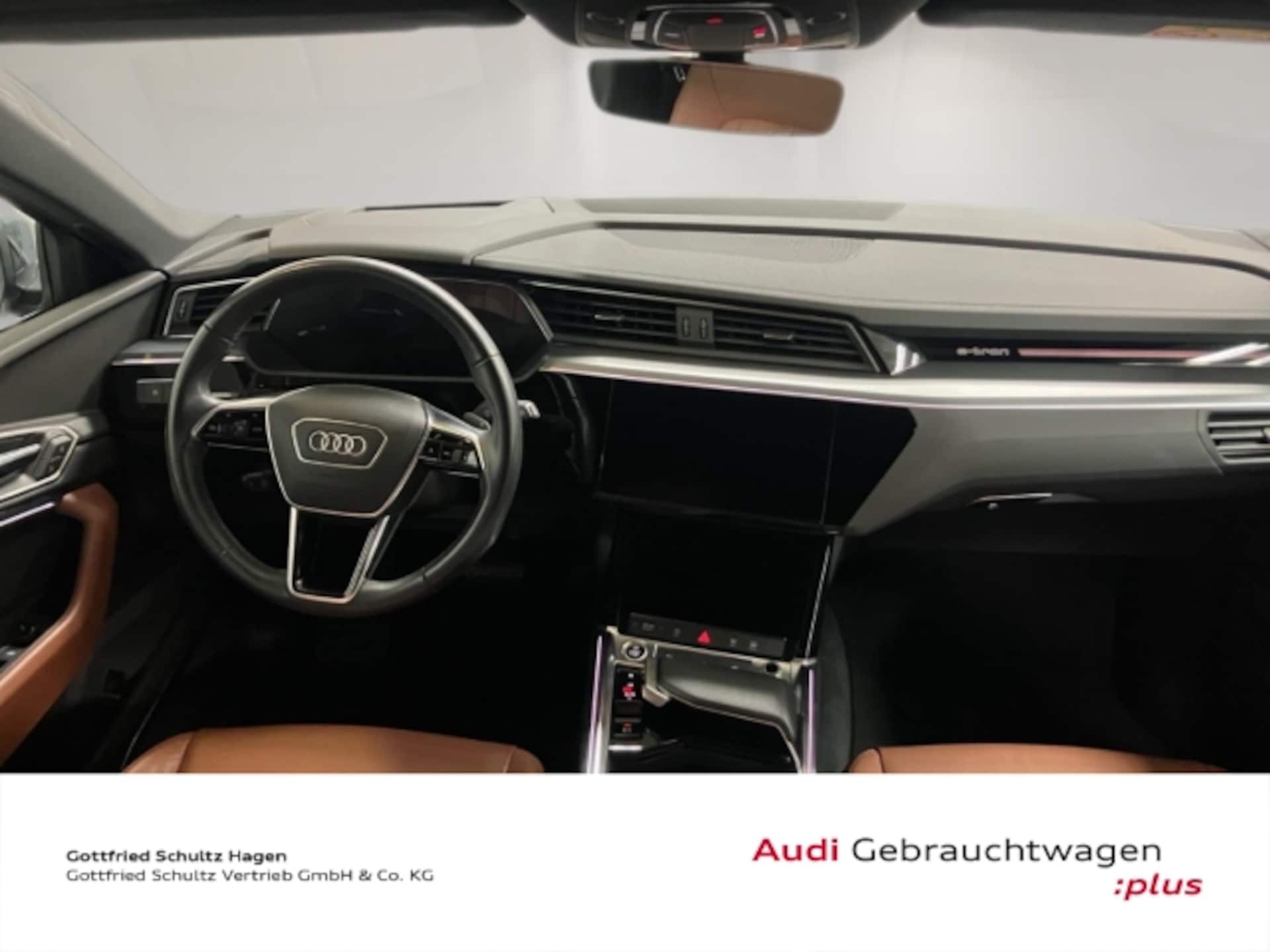 Audi Q8 e-tron S line
