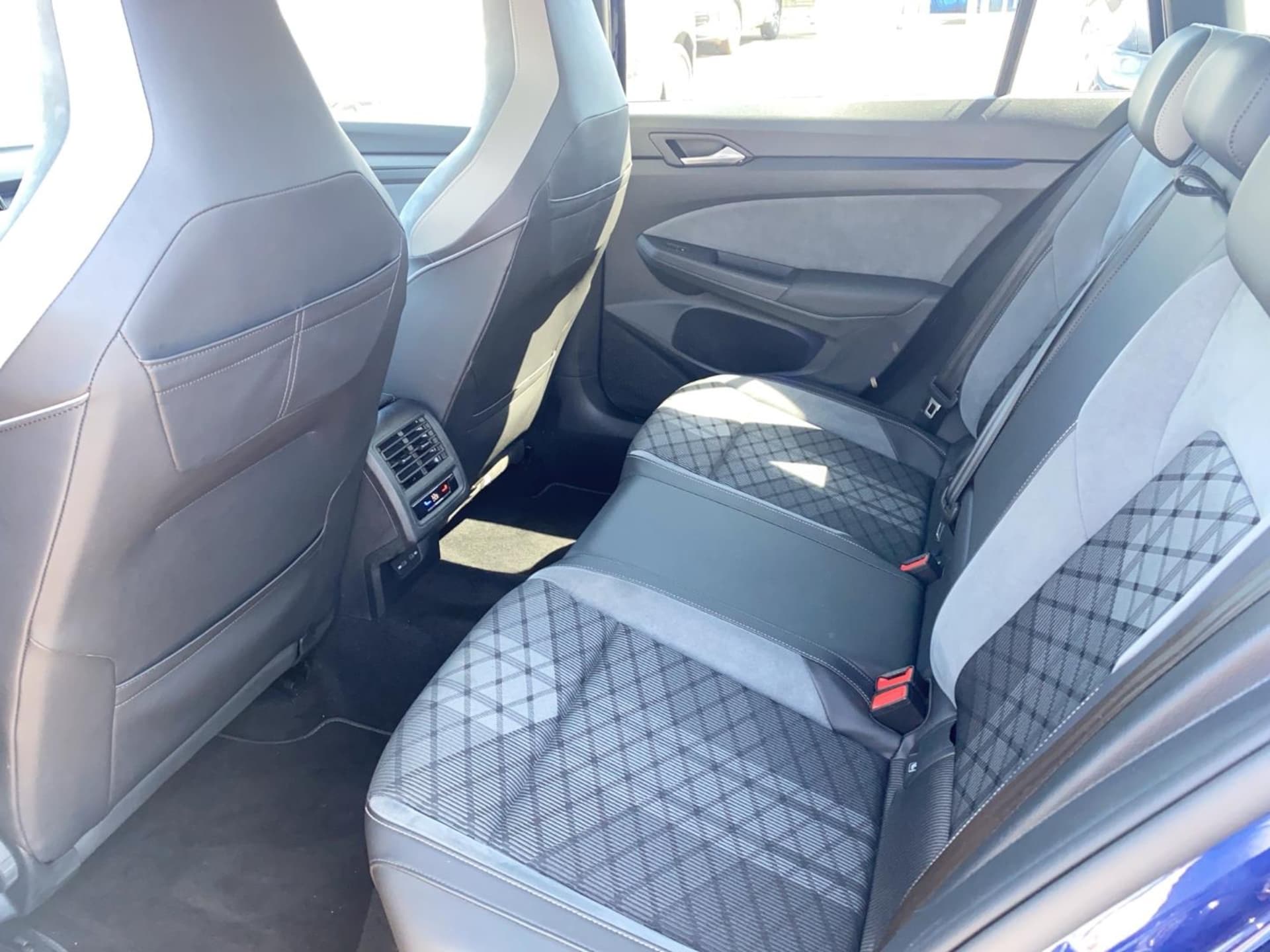Volkswagen Golf Variant R-Line