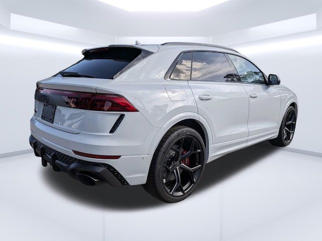 2026 Audi RS Q8 SUV performance