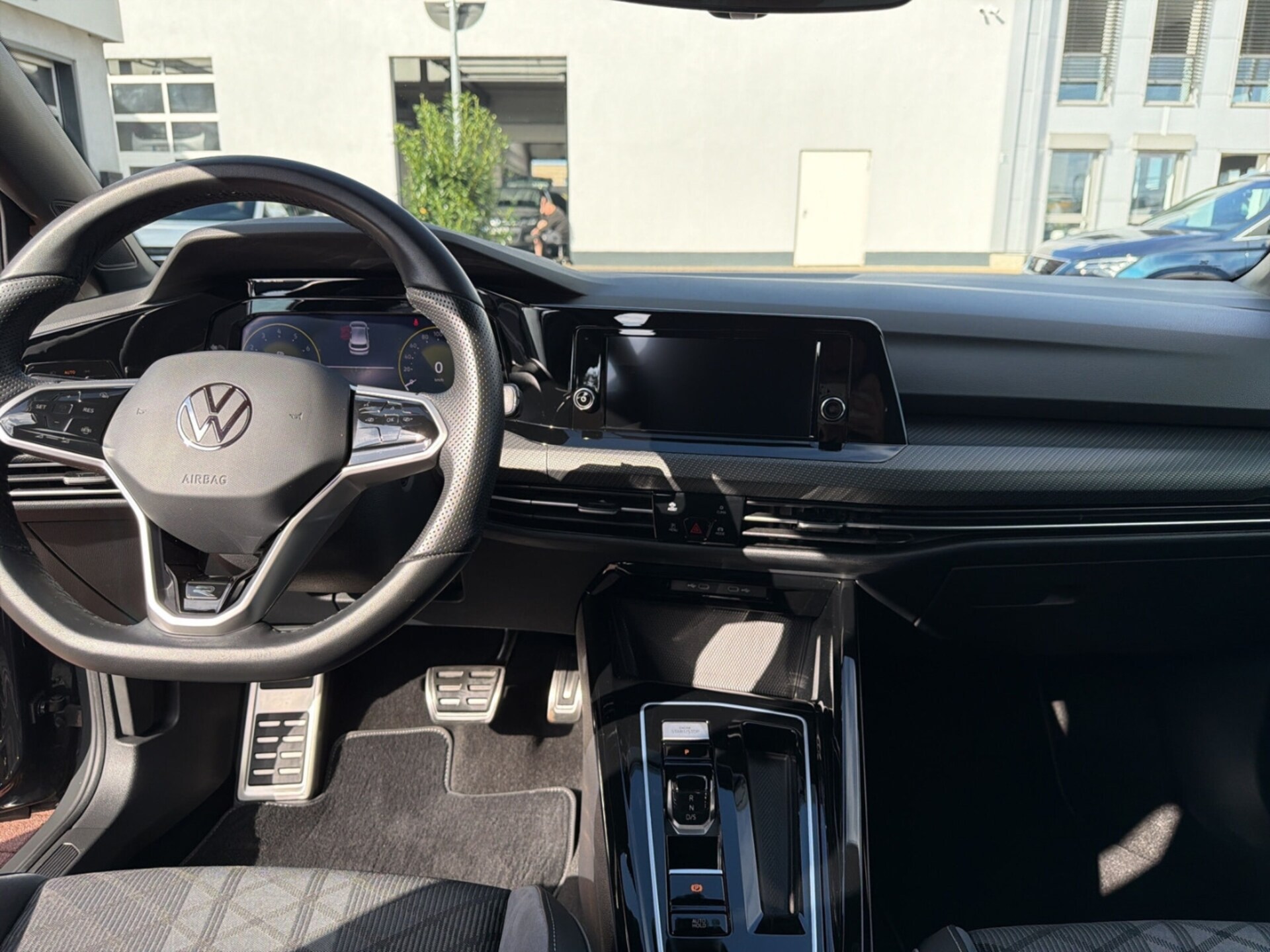 Volkswagen Golf R-Line