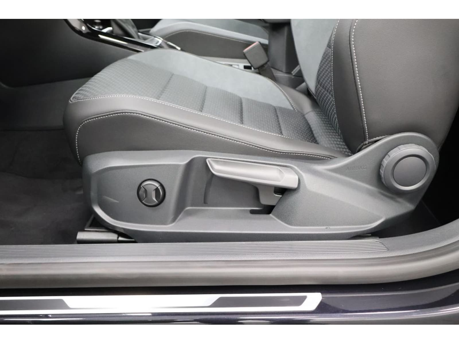 Volkswagen T-Roc Cabriolet – Bild 22