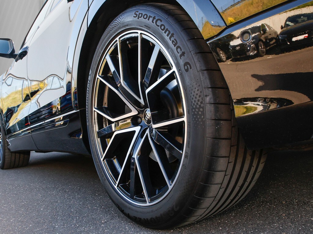 Image about Audi SQ8 TFSI quattro tiptronic