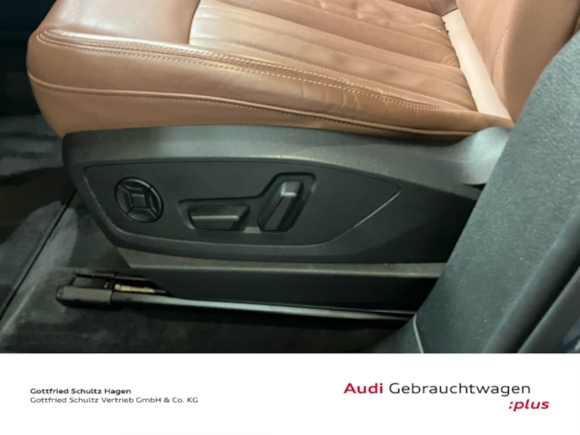 Audi Q8 e-tron S line