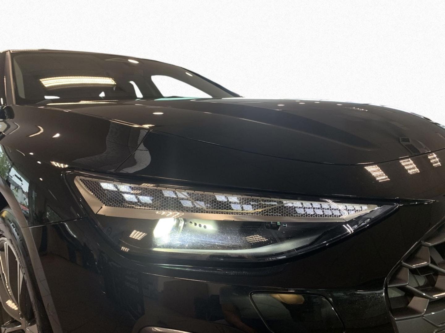 Bild über Audi A6 Avant TDI quattro 150 kW S tronic - für weitere Informationen kontaktieren Sie den Audi Partner