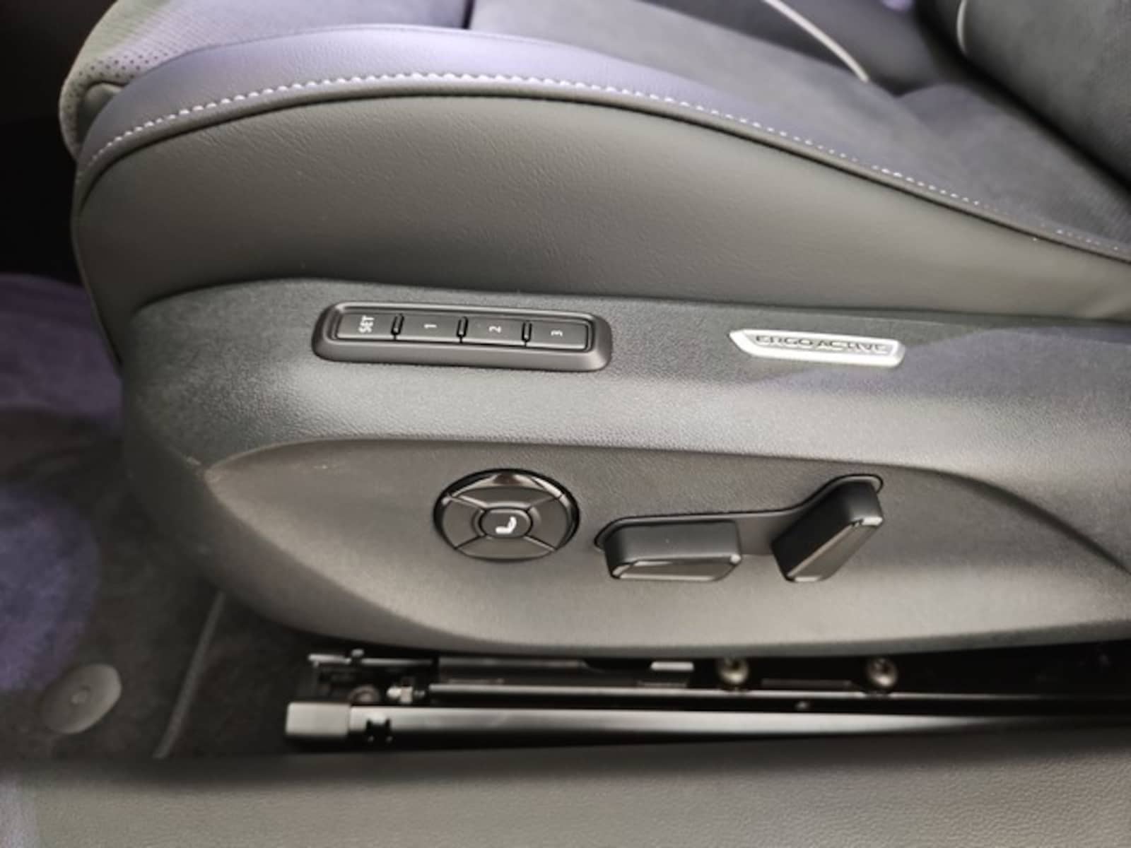 Volkswagen Passat – Bild 6