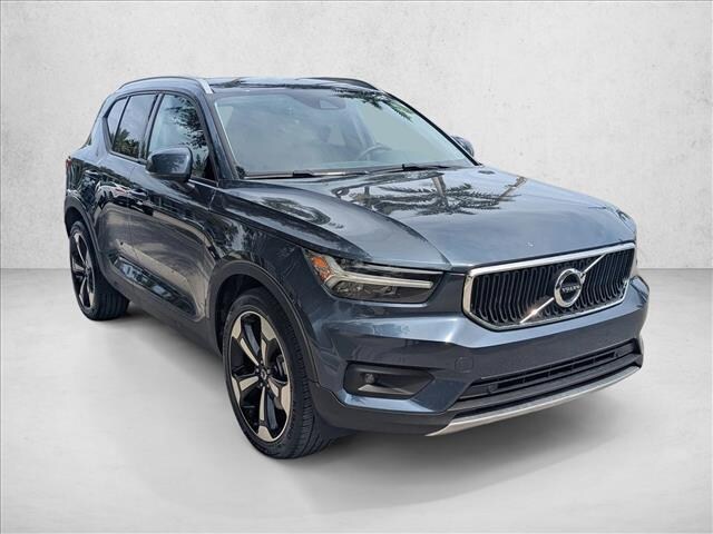 2022 Volvo XC40