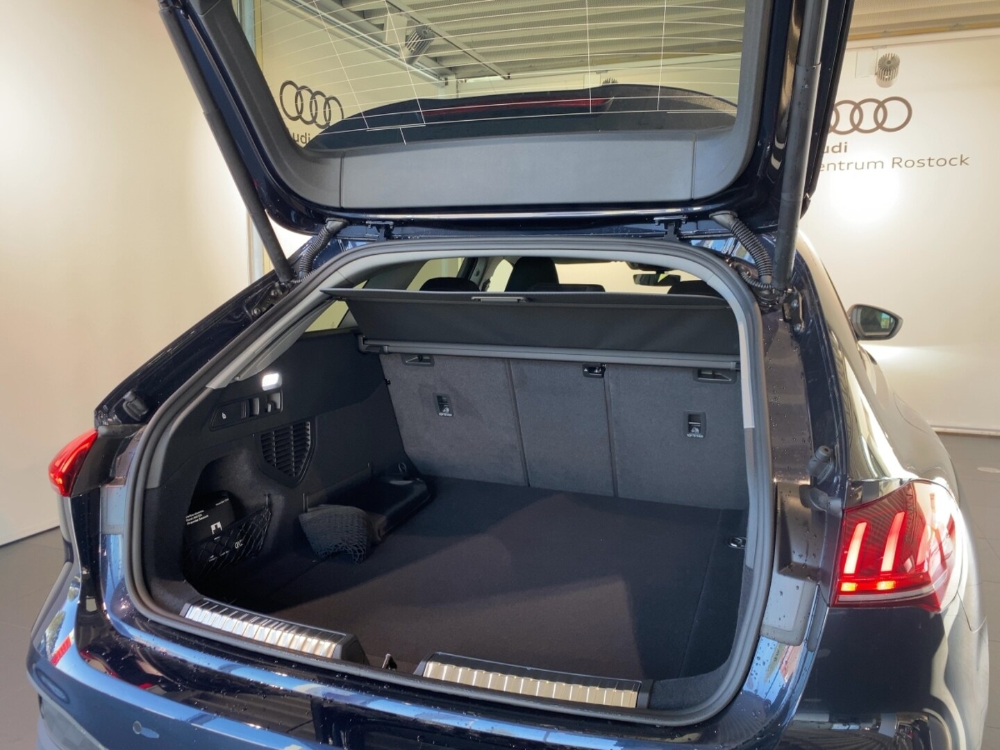 Bild über Audi A5 Avant TDI 150 kW S tronic - für weitere Informationen kontaktieren Sie den Audi Partner