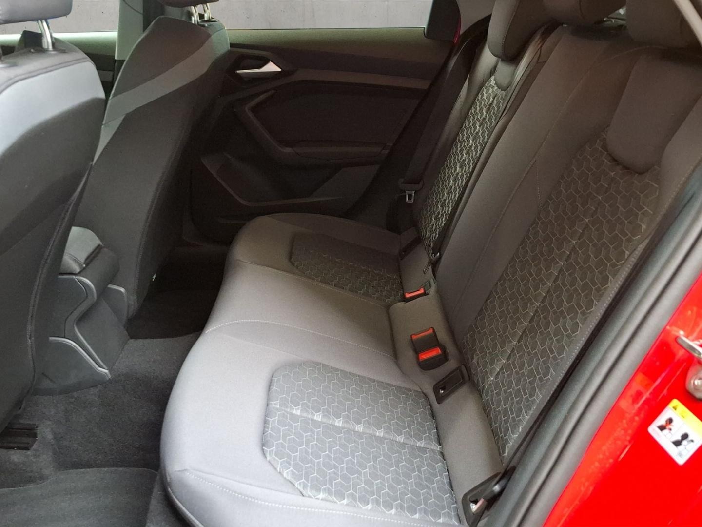 Bild über Audi A1 Sportback S line 25 TFSI Schaltgetriebe - für weitere Informationen kontaktieren Sie den Audi Partner