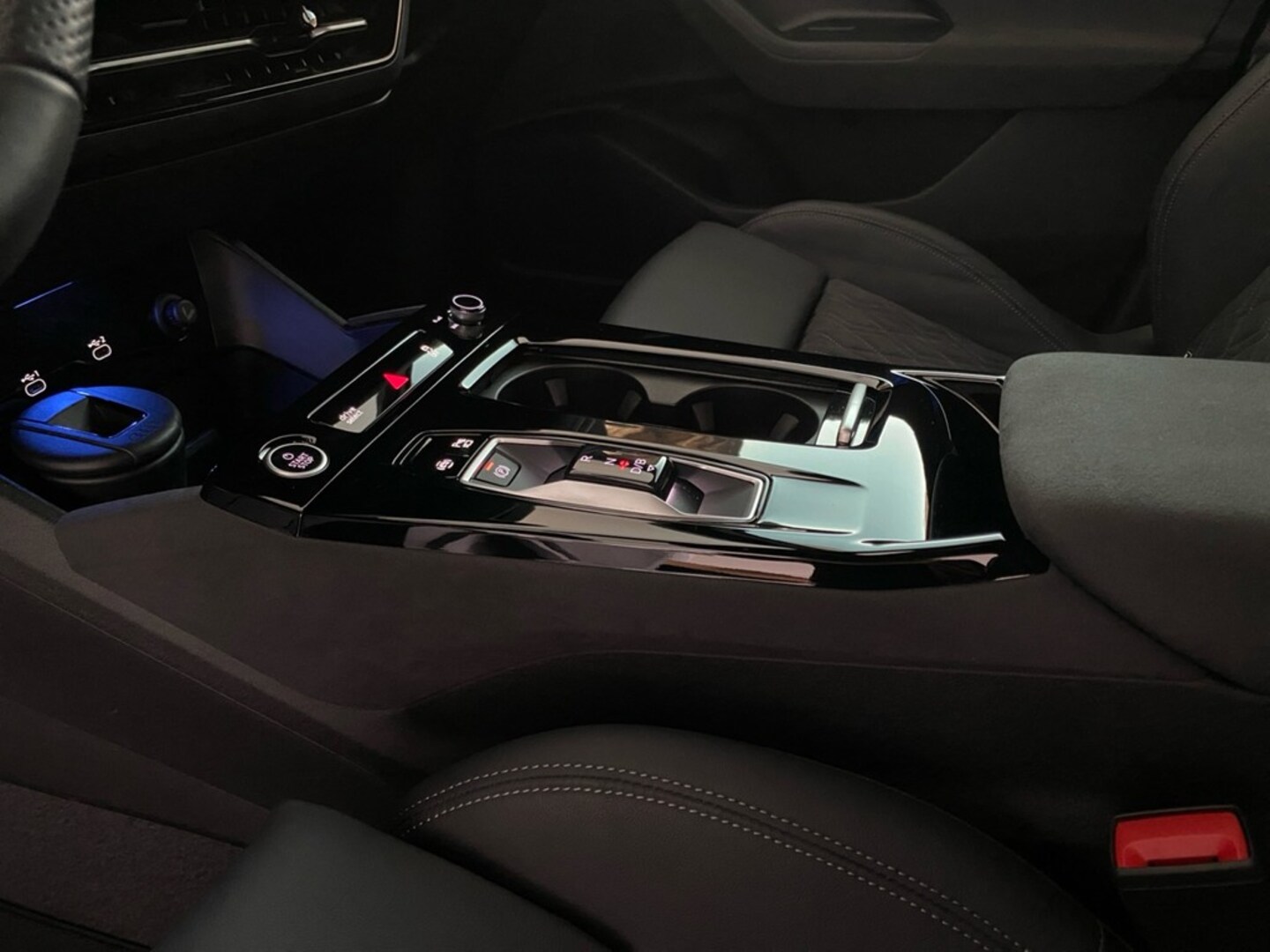 Bild über Audi Q6 SUV e-tron e-tron quattro - für weitere Informationen kontaktieren Sie den Audi Partner